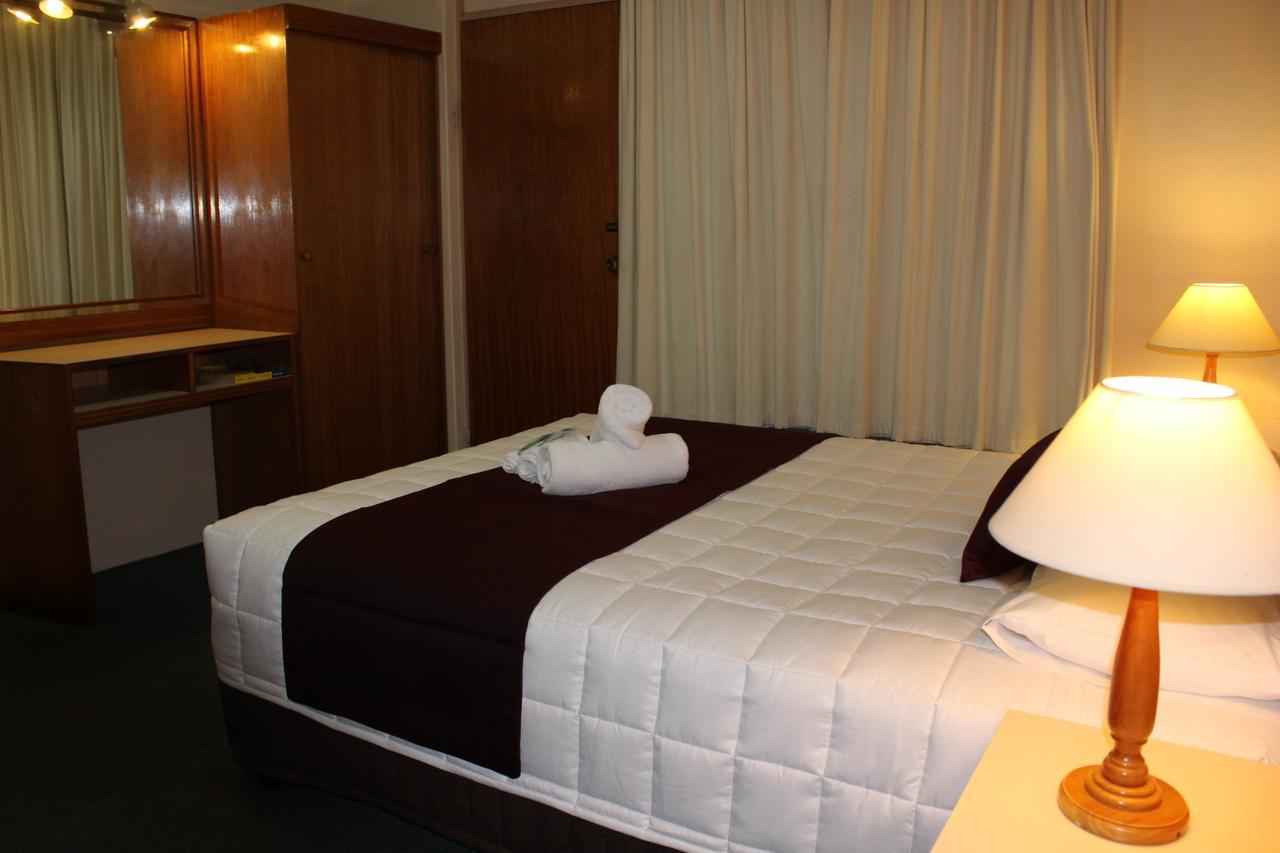 Tabourie Lake Motor Inn מראה חיצוני תמונה